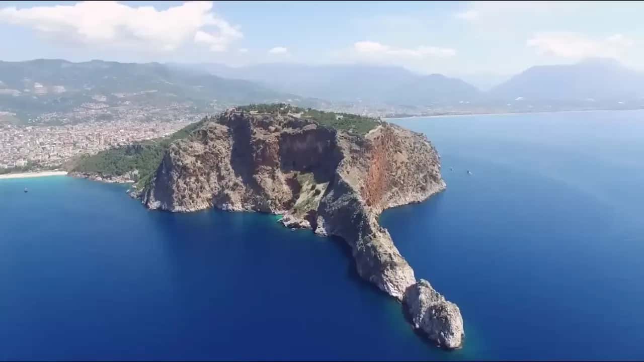 Exclusive 3+1 detached villa with unobstructed sea city views in gold city, alanya — photo 1