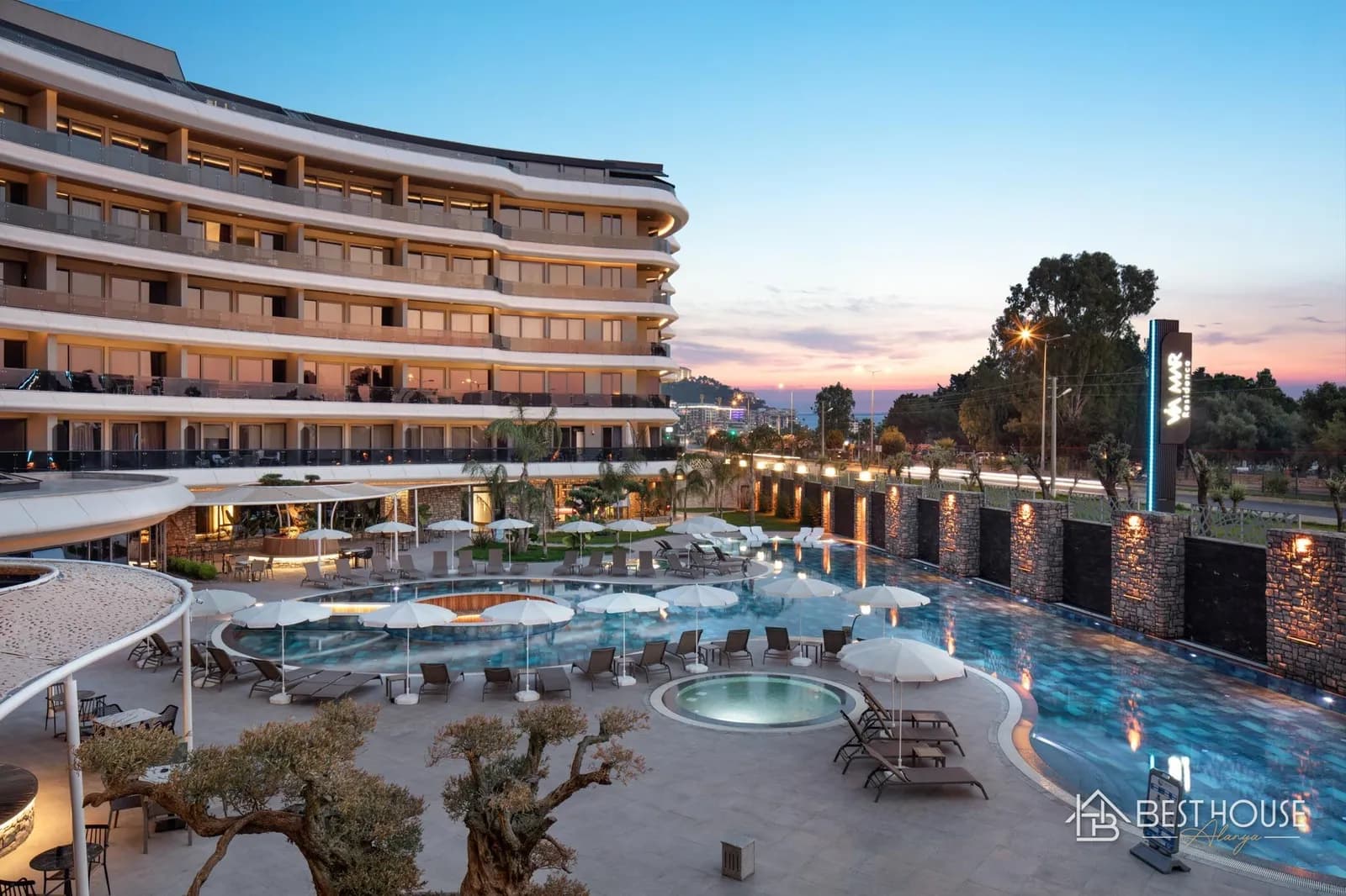 Seafront Furnished 2+1 Garden Duplex in Alanya Kargıcak