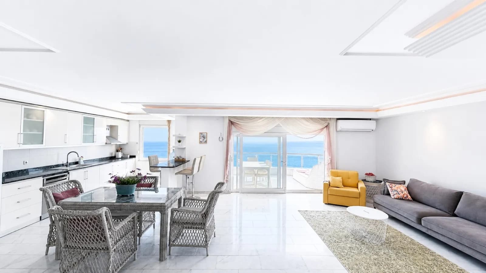 Beachfront Sea View & Citizenship Eligible 3+1 Apartment In Tosmur — photo 1