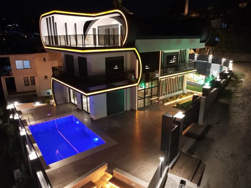 Luxury 5+1 Villa with Smart Home System in Alanya Kargıcak — photo 1