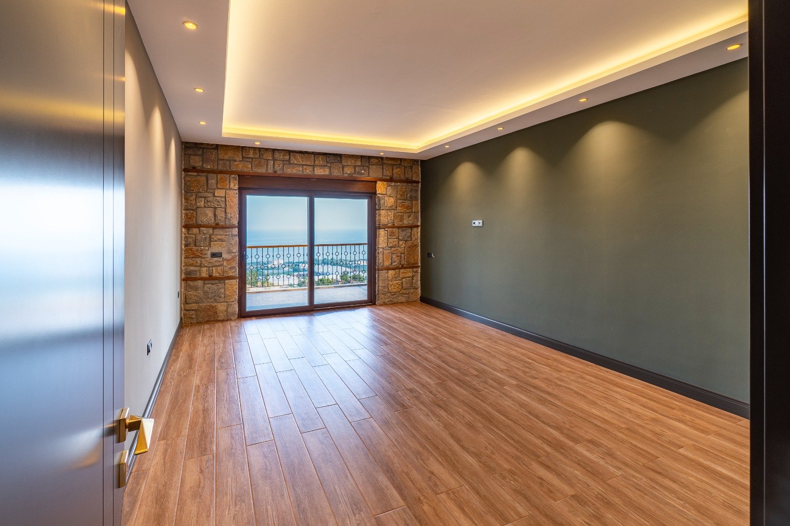 1412198a-85af-4621-8738-d854810b6687