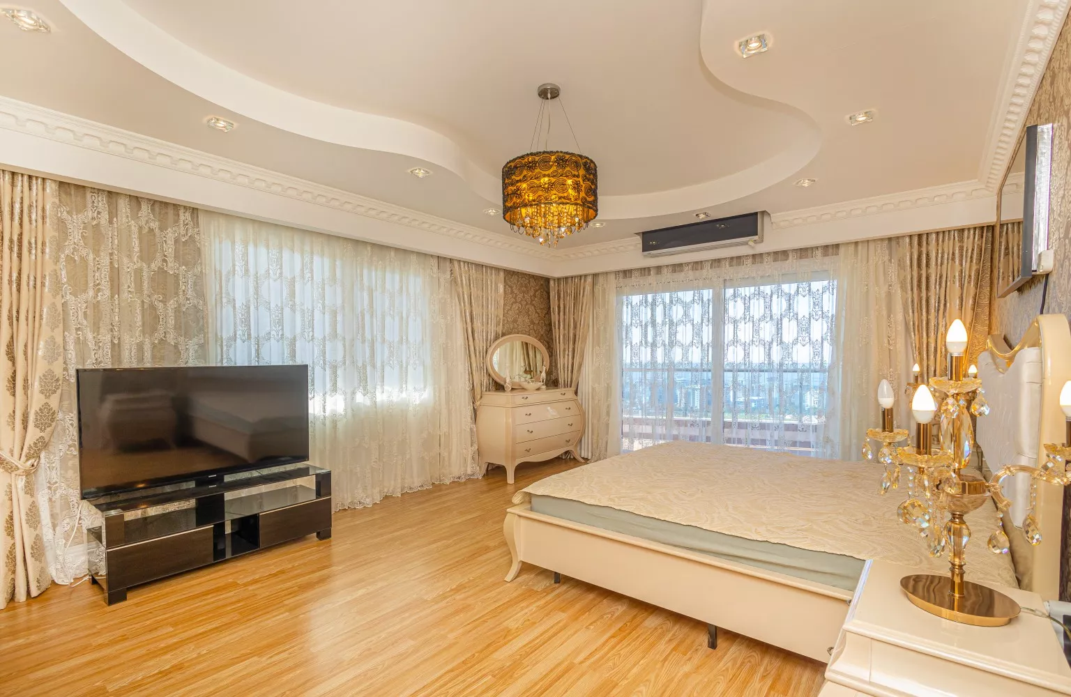 f1c9e91e-2246-4dbf-8c76-b95002612f09