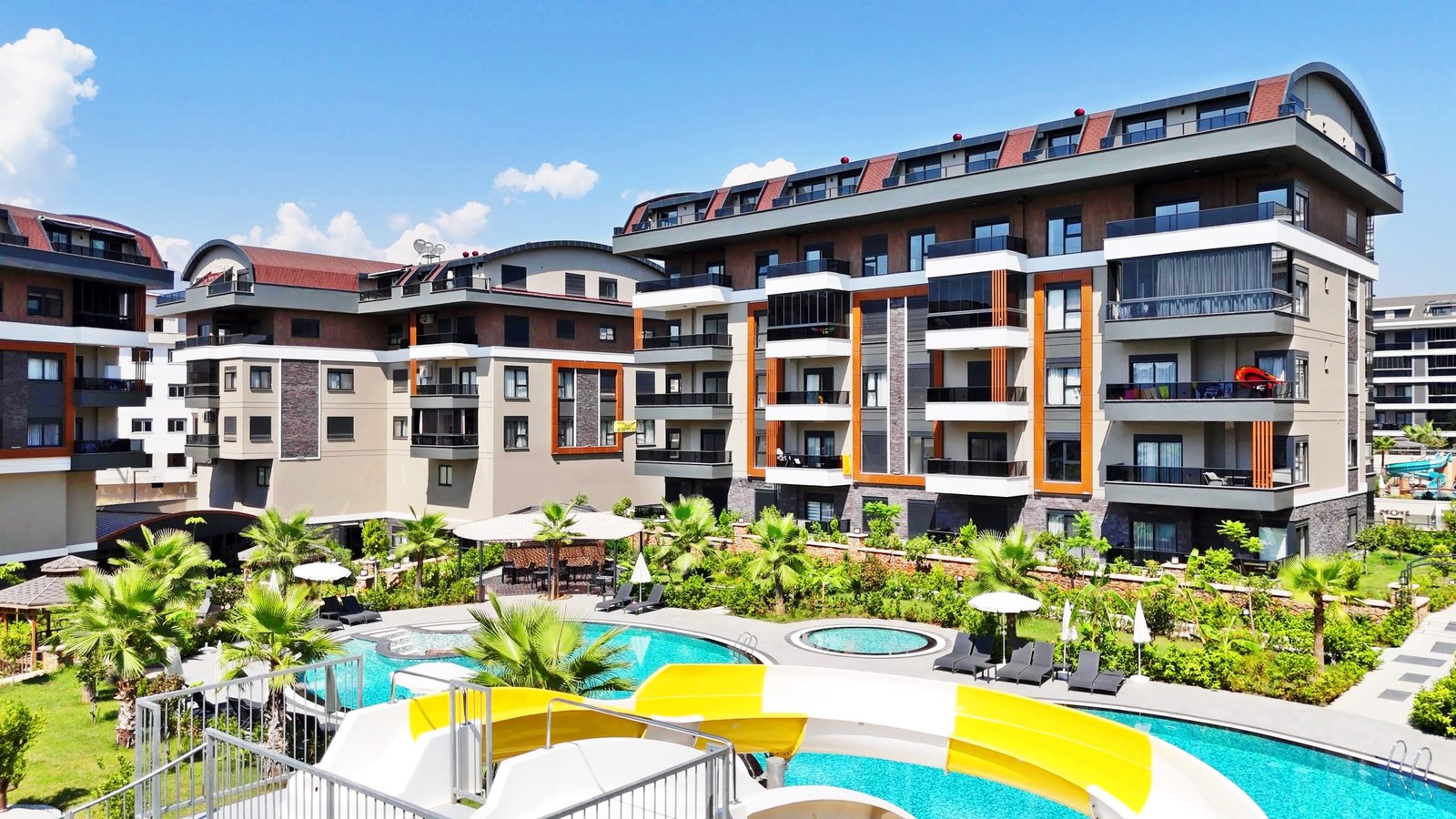 DJI_20240616103918_0230_D – frame at 0m10s