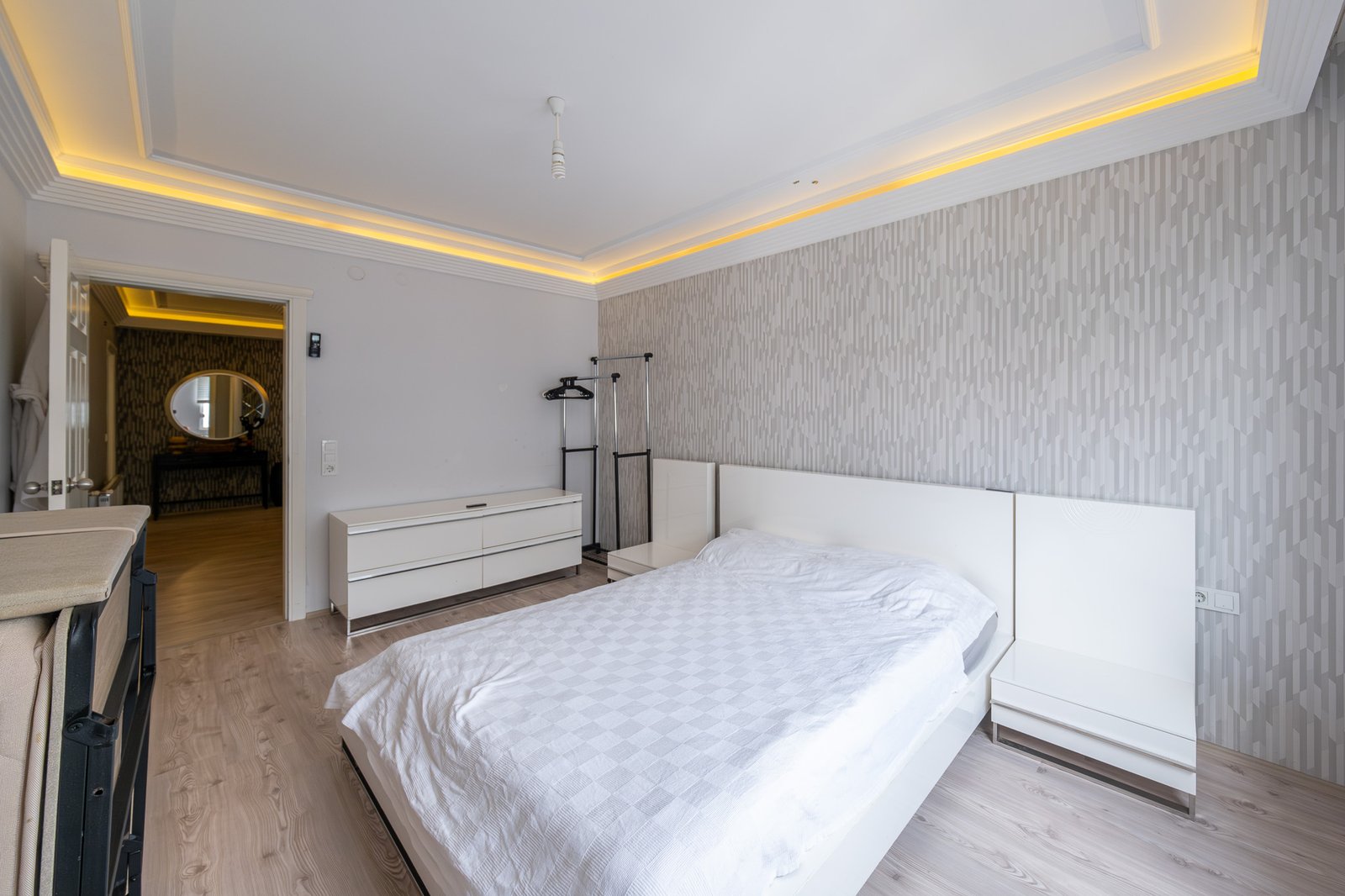 DSCF3561-Enhanced-NR