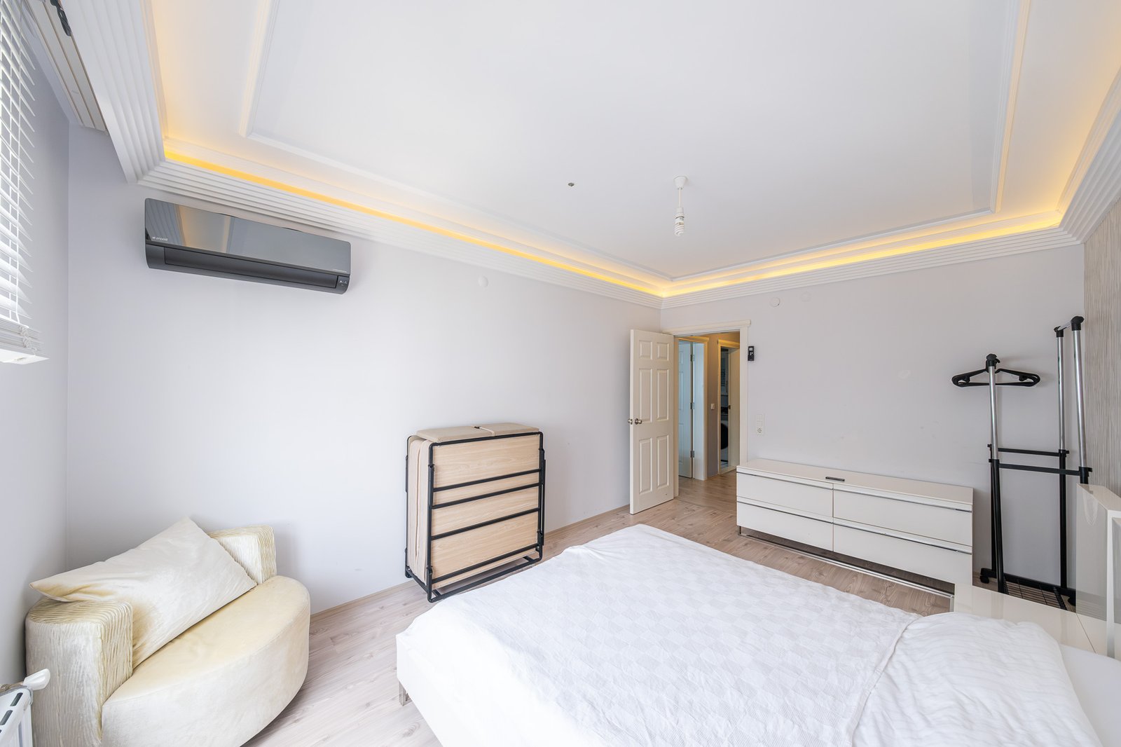 DSCF3565-Enhanced-NR