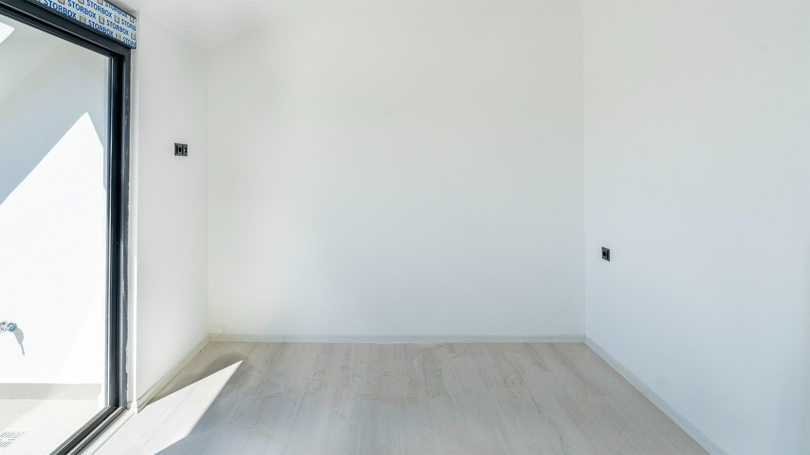 WhatsApp Image 2025-09-15 at 16.08.39 (2)