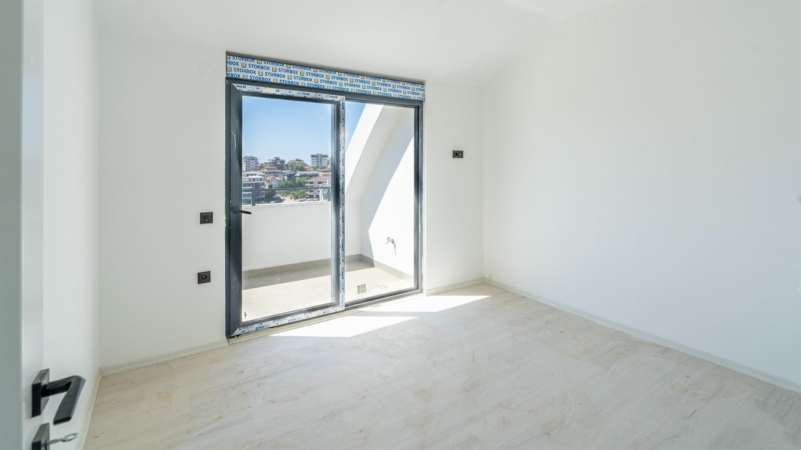 WhatsApp Image 2025-09-15 at 16.08.39 (3)