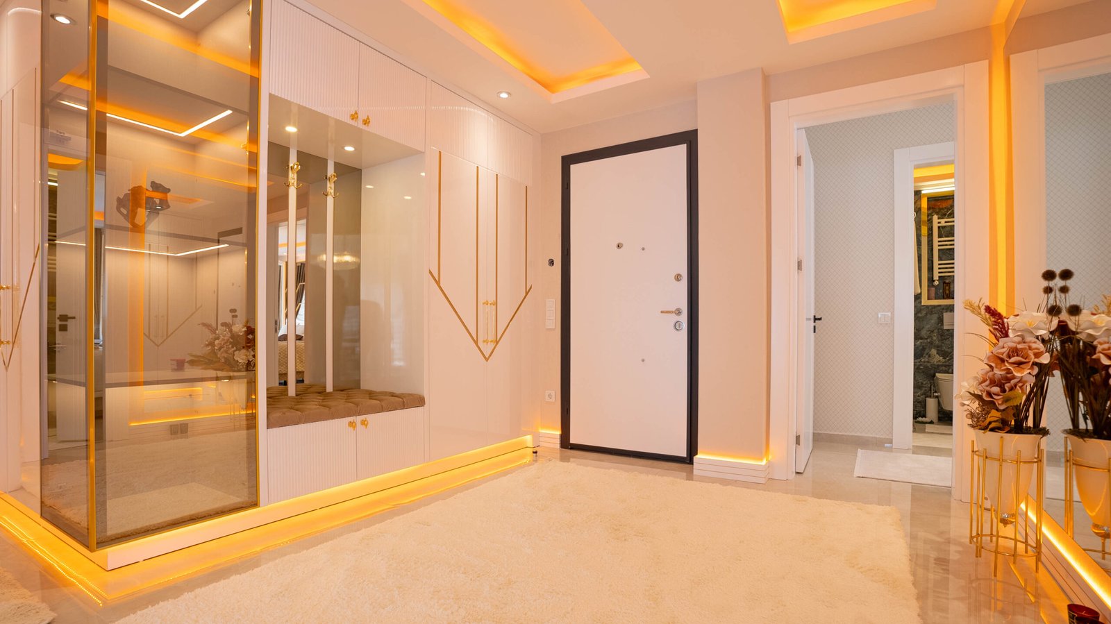 002 – 37 – Showroom Yekta Sungate