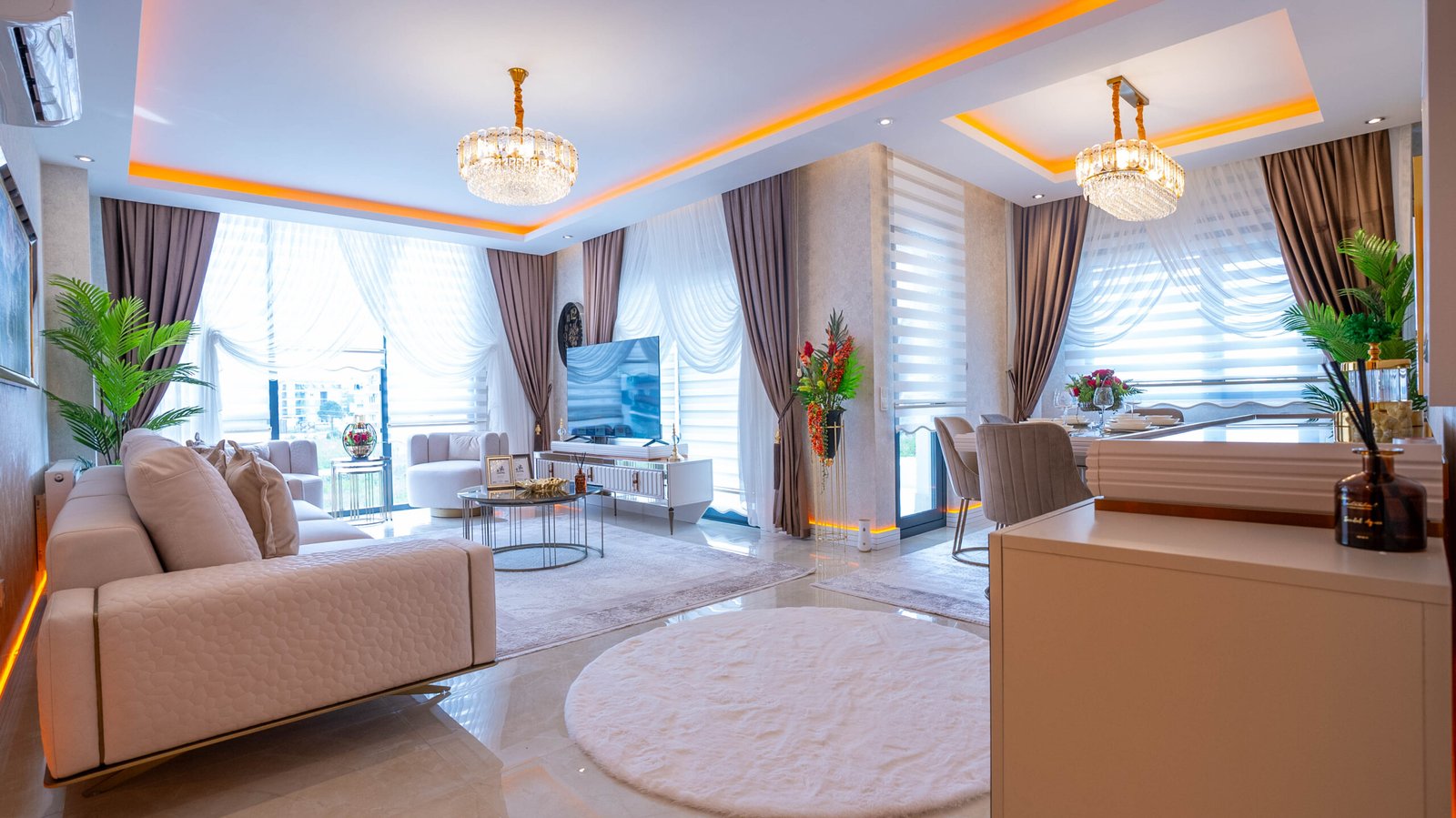 003 – 37 – Showroom Yekta Sungate
